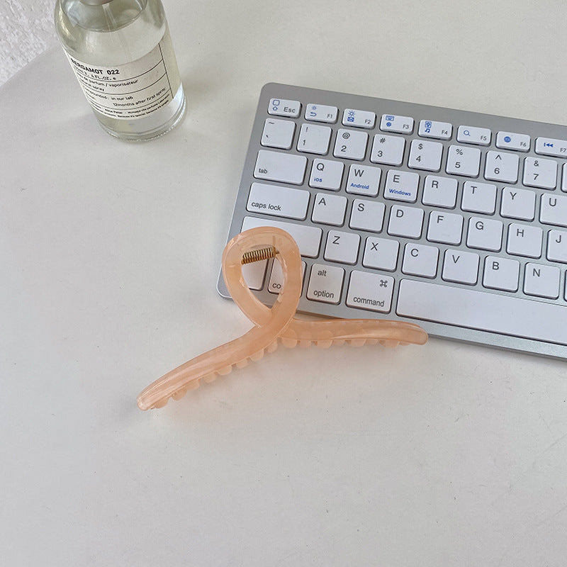 Vintage Curve Hair Claw – Chic & Strong Hold MERLIÁ